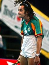 voila yannick noah il fais encore le fou haî haî haî